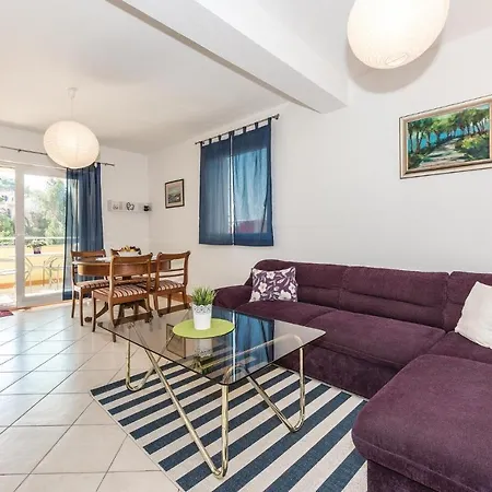 Apartment Two-bedroom In Rogoznica *