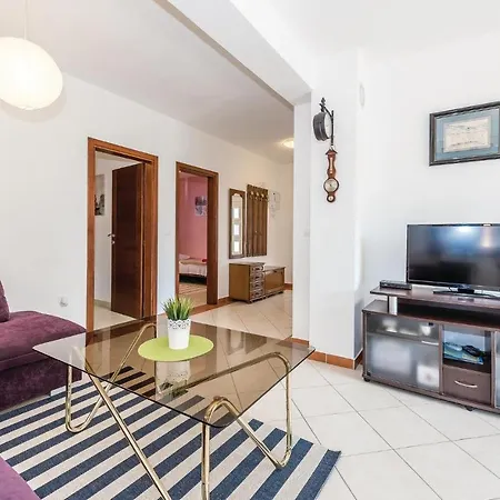 Apartment Two-bedroom In Rogoznica