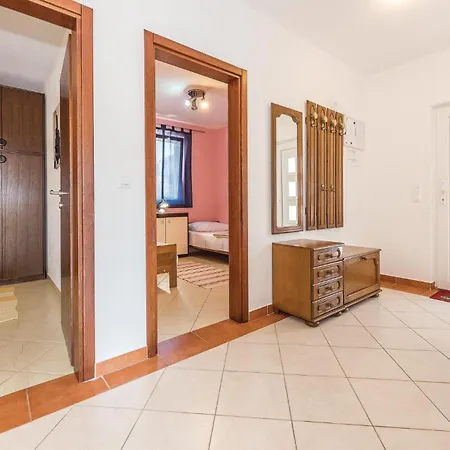 Two-bedroom In Lägenhet