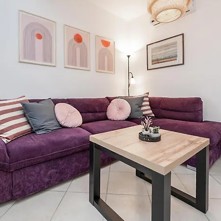 Apartment Two-bedroom In Rogoznica (Sibenik-Knin)