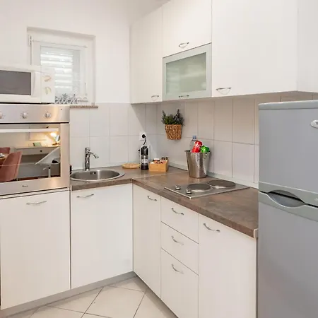 Two-bedroom In Apartment Rogoznica (Sibenik-Knin)