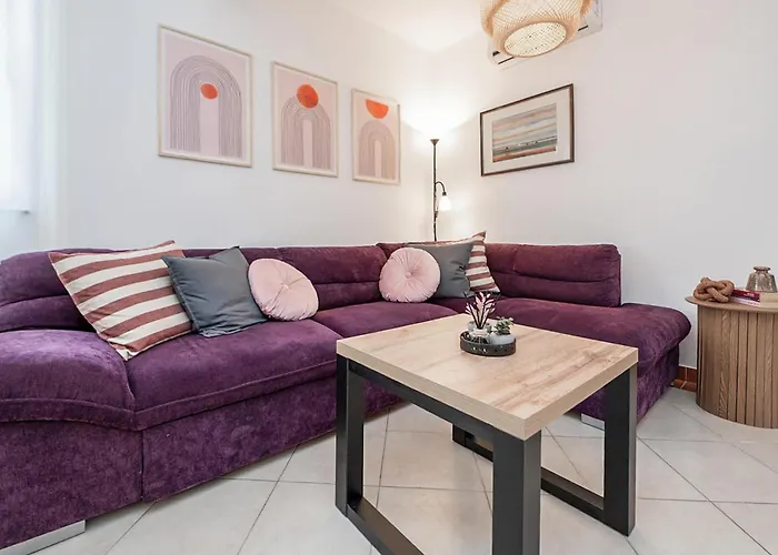 Apartment Two-bedroom In Rogoznica (Sibenik-Knin)