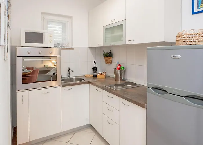 Two-bedroom In Apartment Rogoznica (Sibenik-Knin)